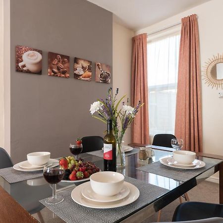 3 Bedroom-5 Beds Newland Ave King'S Palace Leisure-Contractor-Heart Of Hull Amenities Kingston upon Hull ภายนอก รูปภาพ