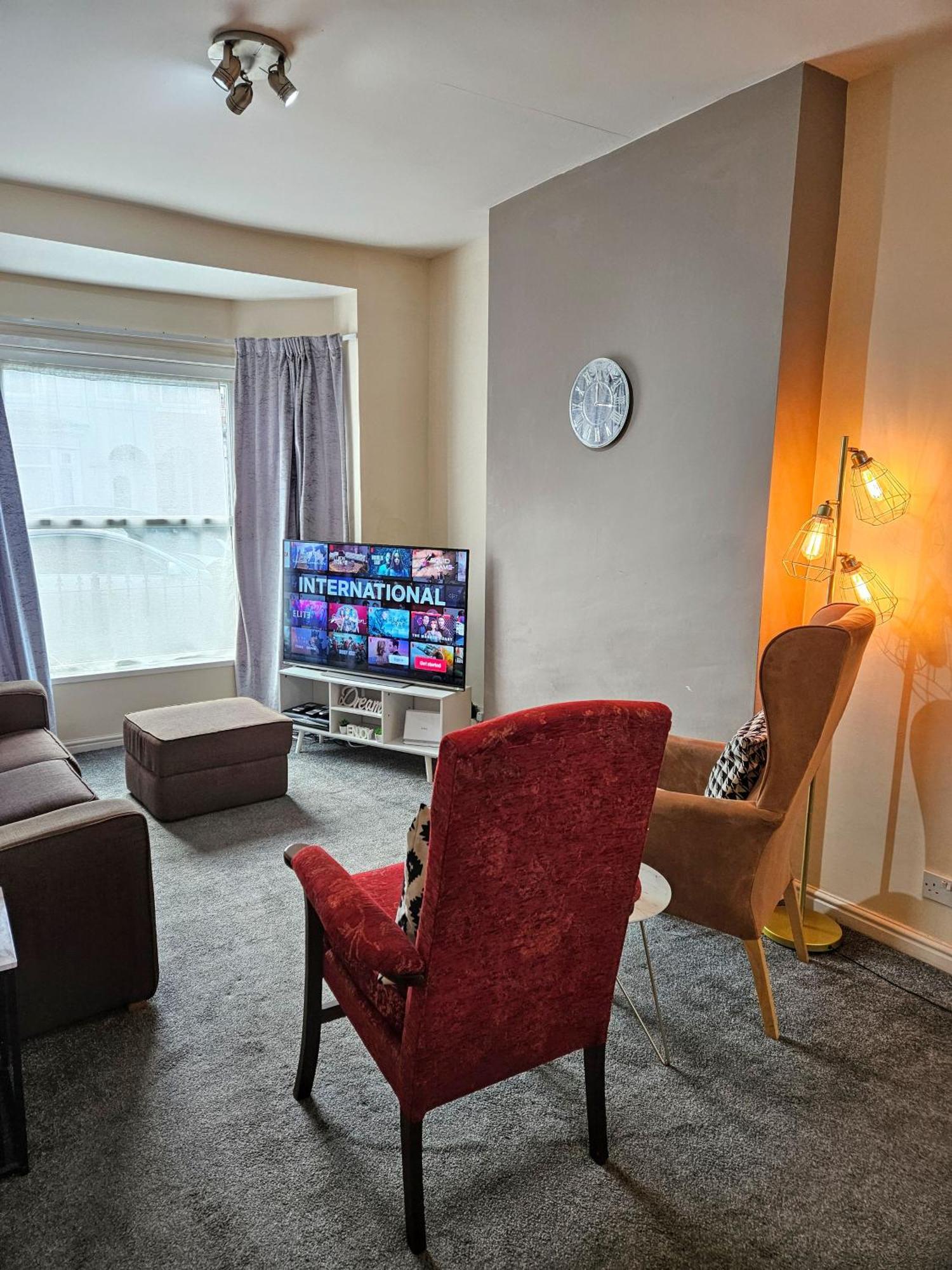 3 Bedroom-5 Beds Newland Ave King'S Palace Leisure-Contractor-Heart Of Hull Amenities Kingston upon Hull ภายนอก รูปภาพ